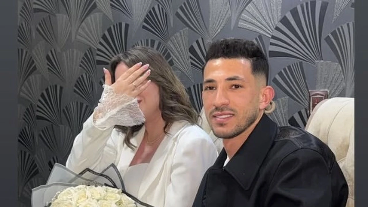 أحمد فتوح يعلن عن خطوبته .. صور